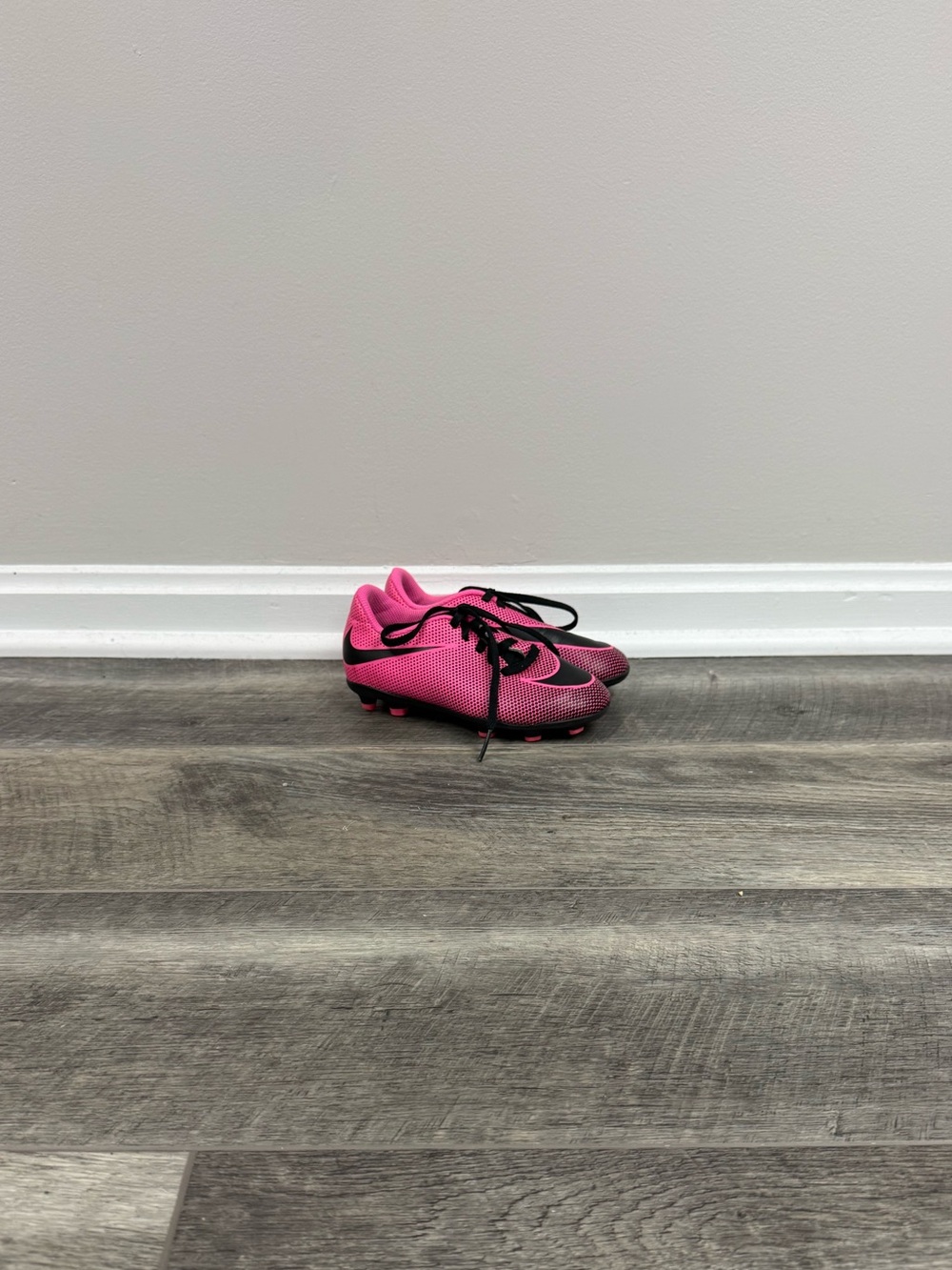 Nike‎ Kids Pink Soccer Cleats